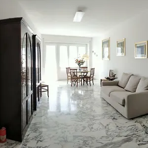 La Casetta Di Nonna Anna - 120 Mq Bright In Downtown Appartement