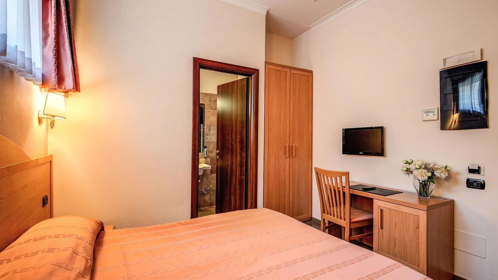 ***  Hotel Roma Tiburtina Metro Italy