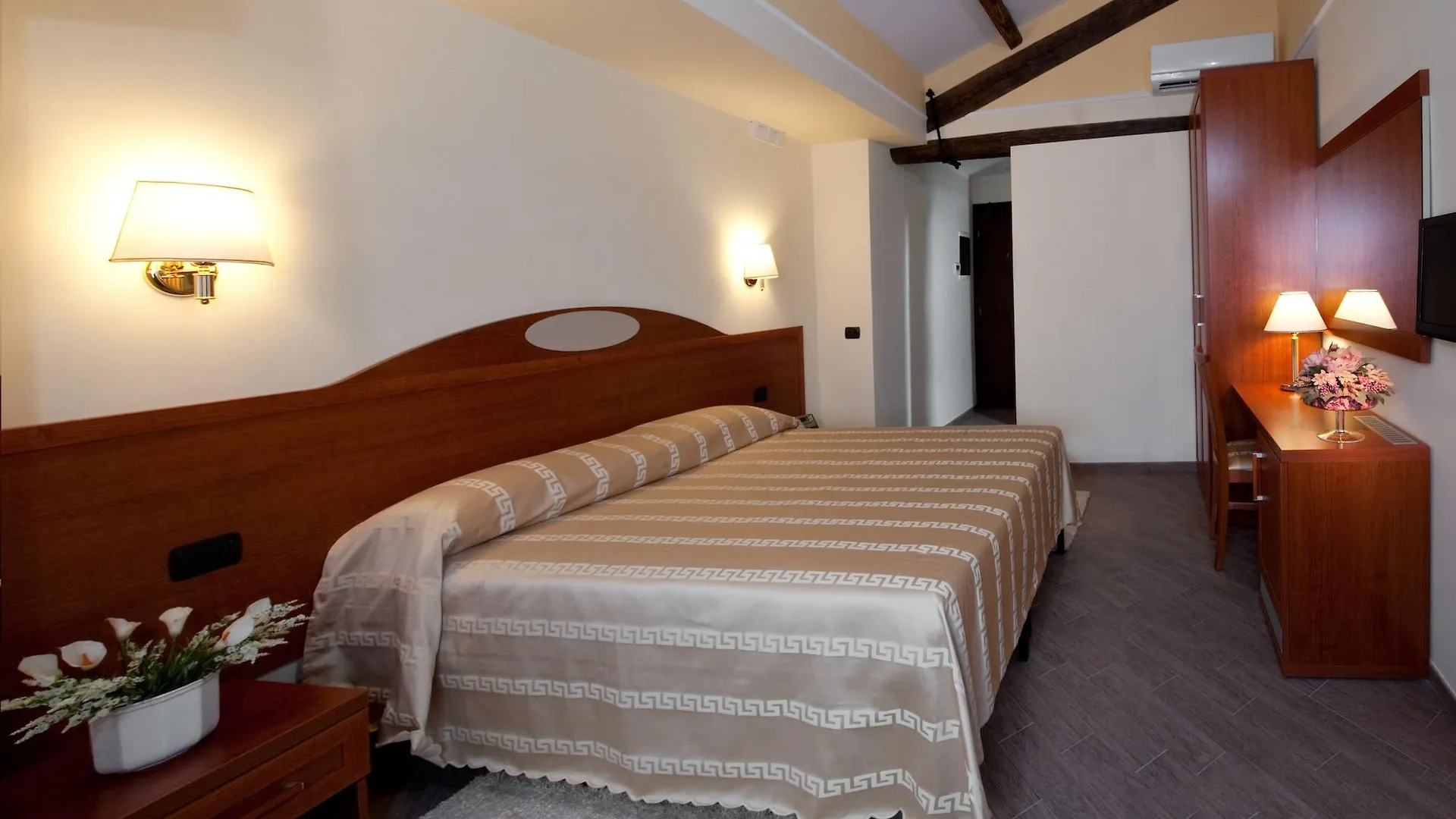 Hotel Roma Tiburtina Metro